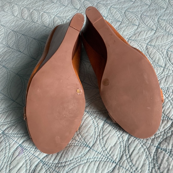 Tory Burch Royal Tan Wedges Peep Toe Size 6 - Picture 4 of 8